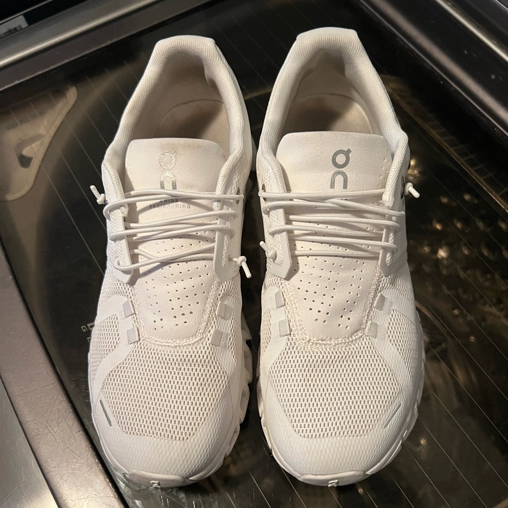 Women’s on clouds